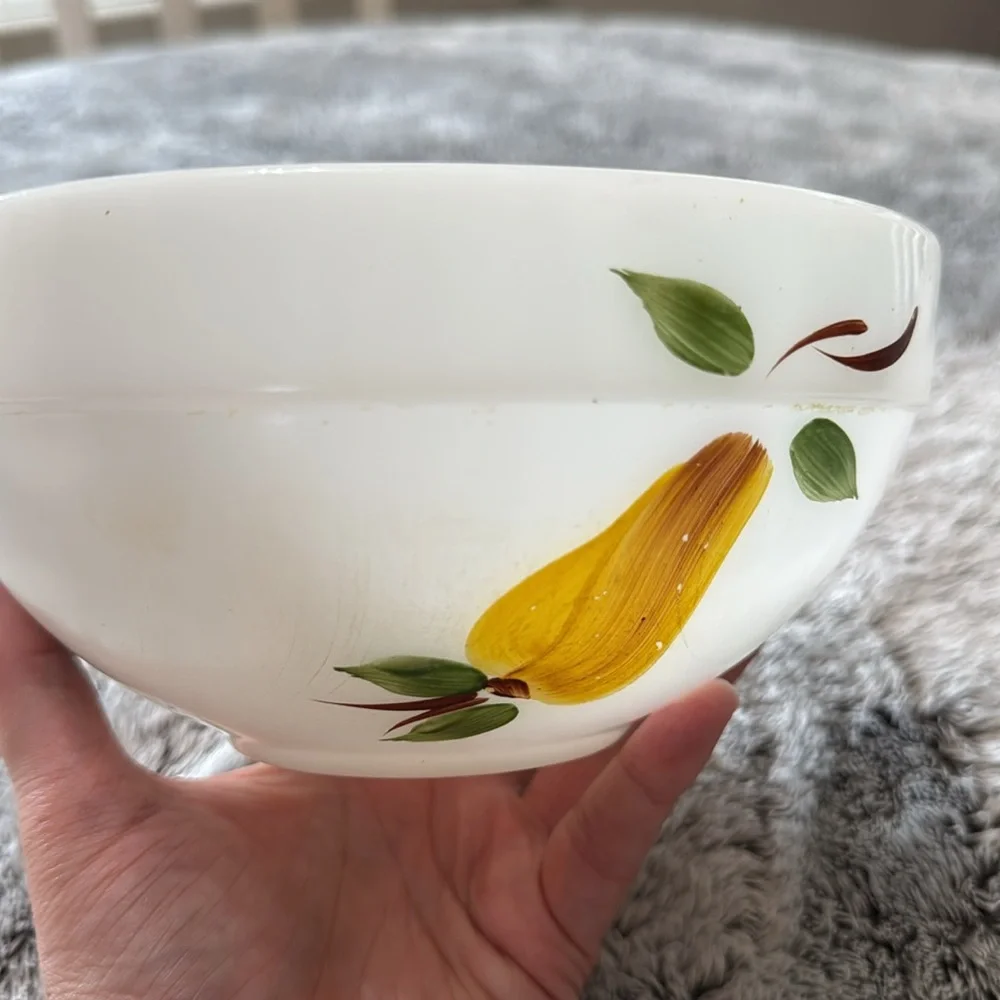 VTG‎ Anchor Hocking Fire King Gay Fad Fruit Hand Painted Milk Glass Mixing Bowl
